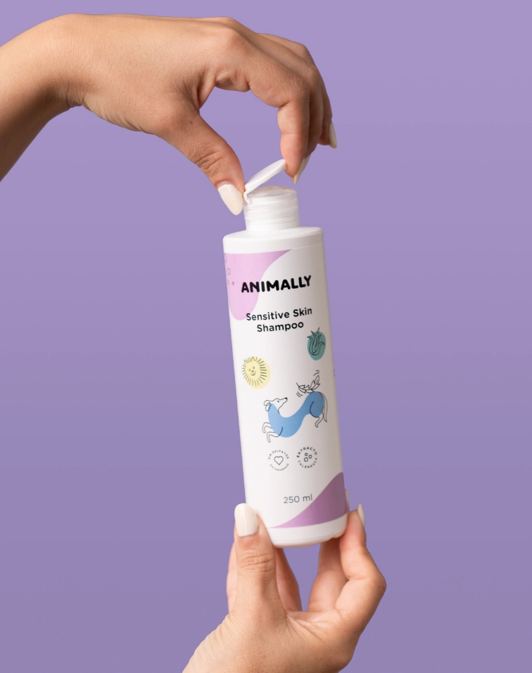 Sensitive skin shampoo Champú dermoprotector para pieles sensibles de perros y gatos